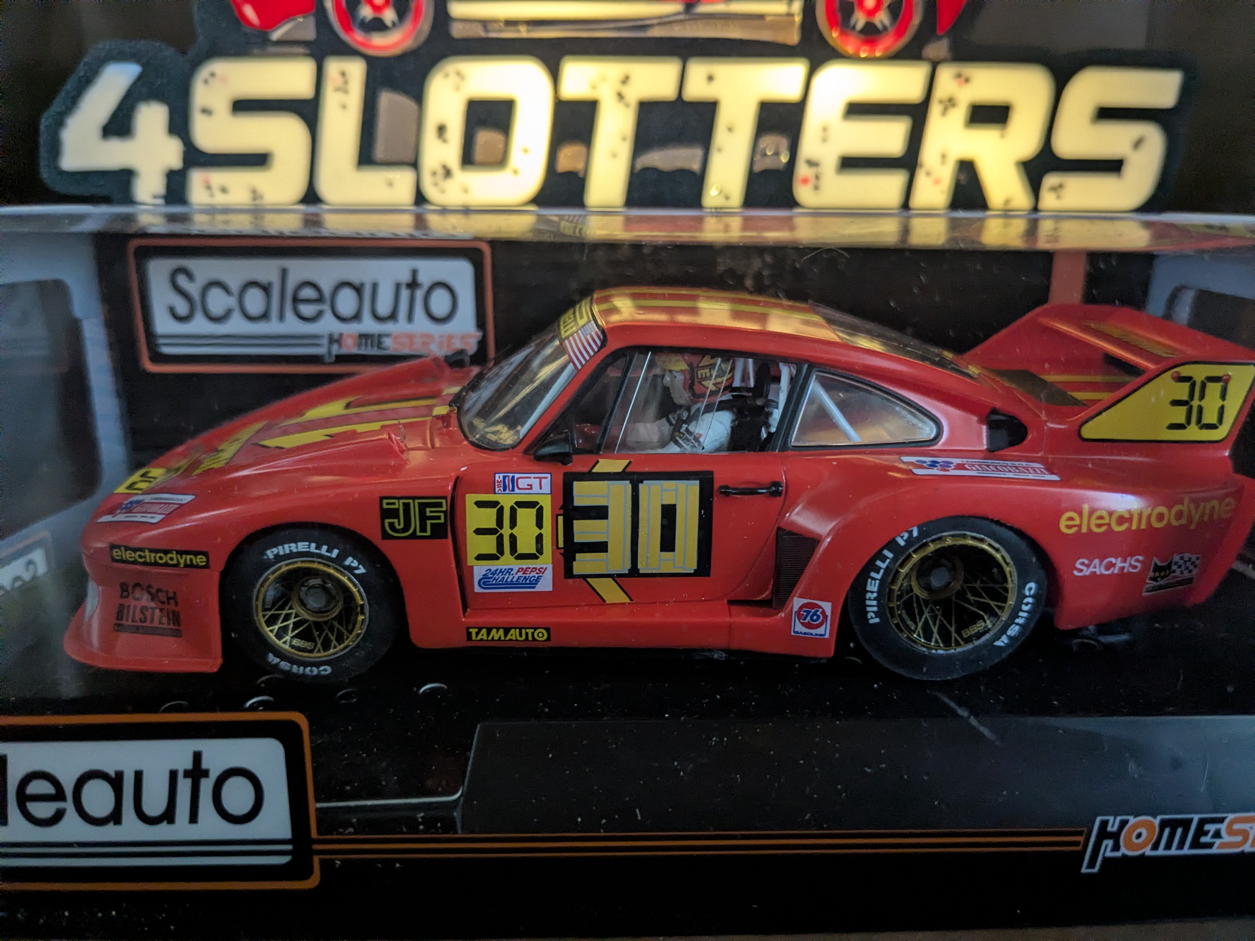 Scaleauto Porsche 935/77 #30 Momo/Electrodyne *USED*