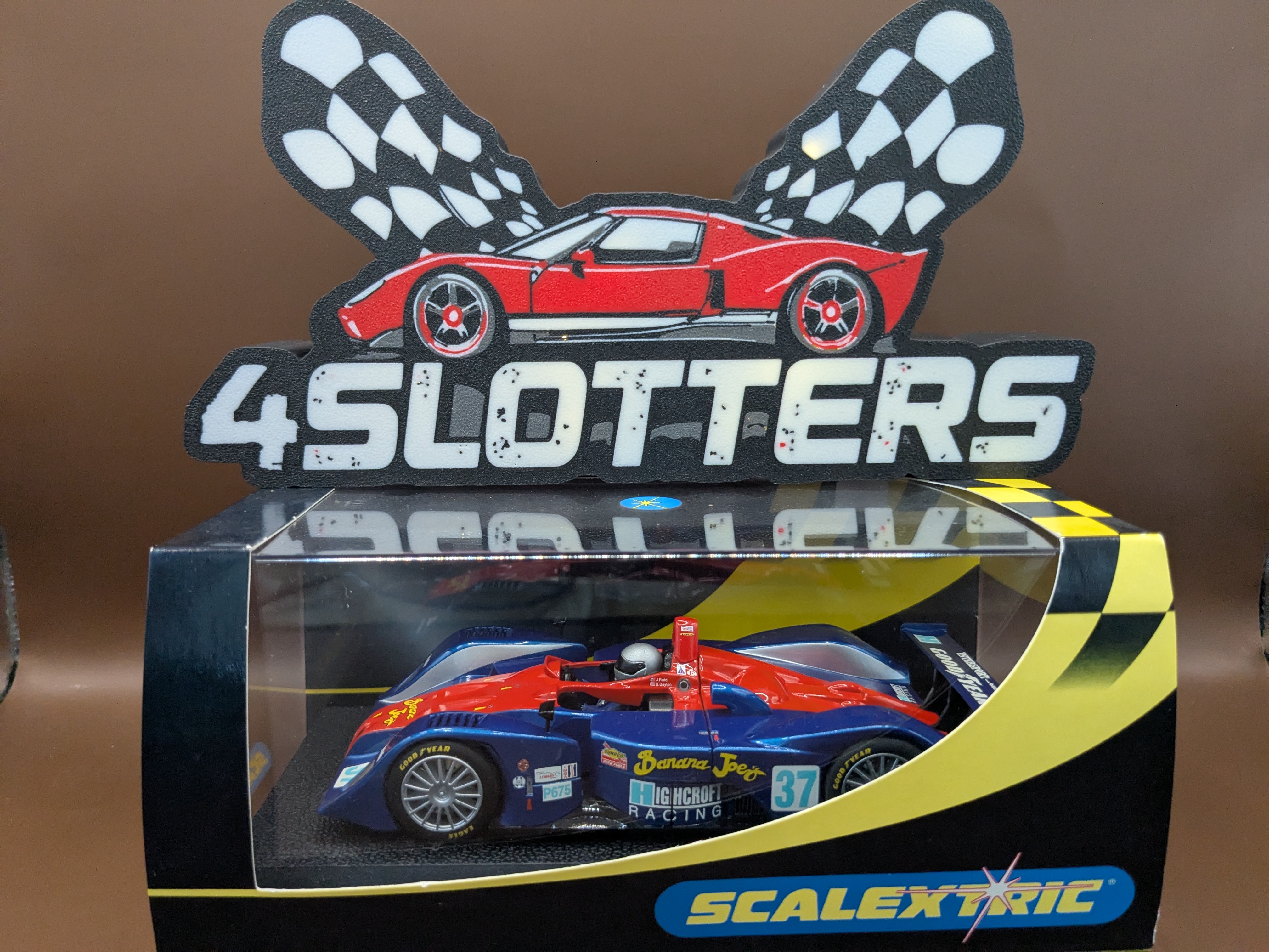 Scalextric MG Lola #37 Intersport Racing Banana Joe