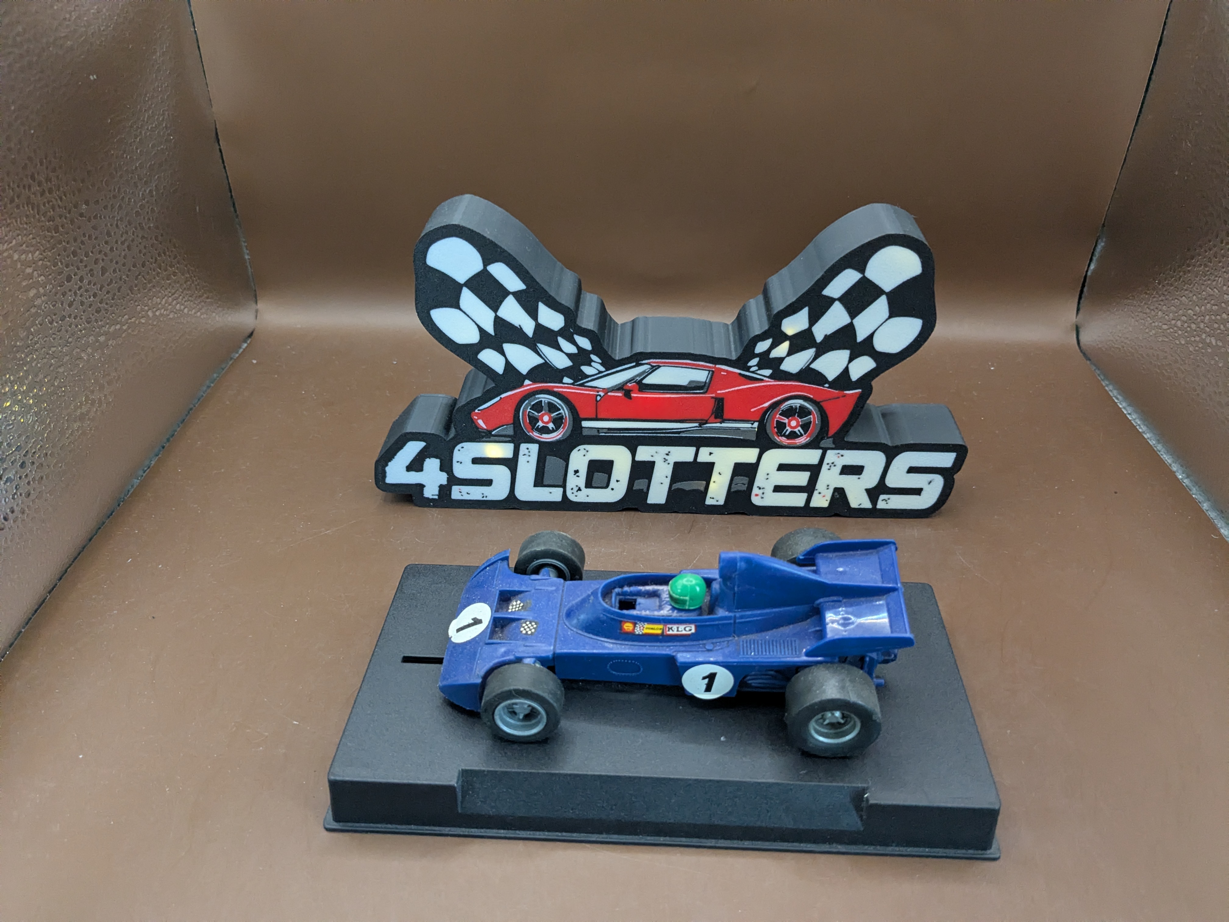 Scalextric F1 #1 Tyrell Blue Green Helmet *USED*