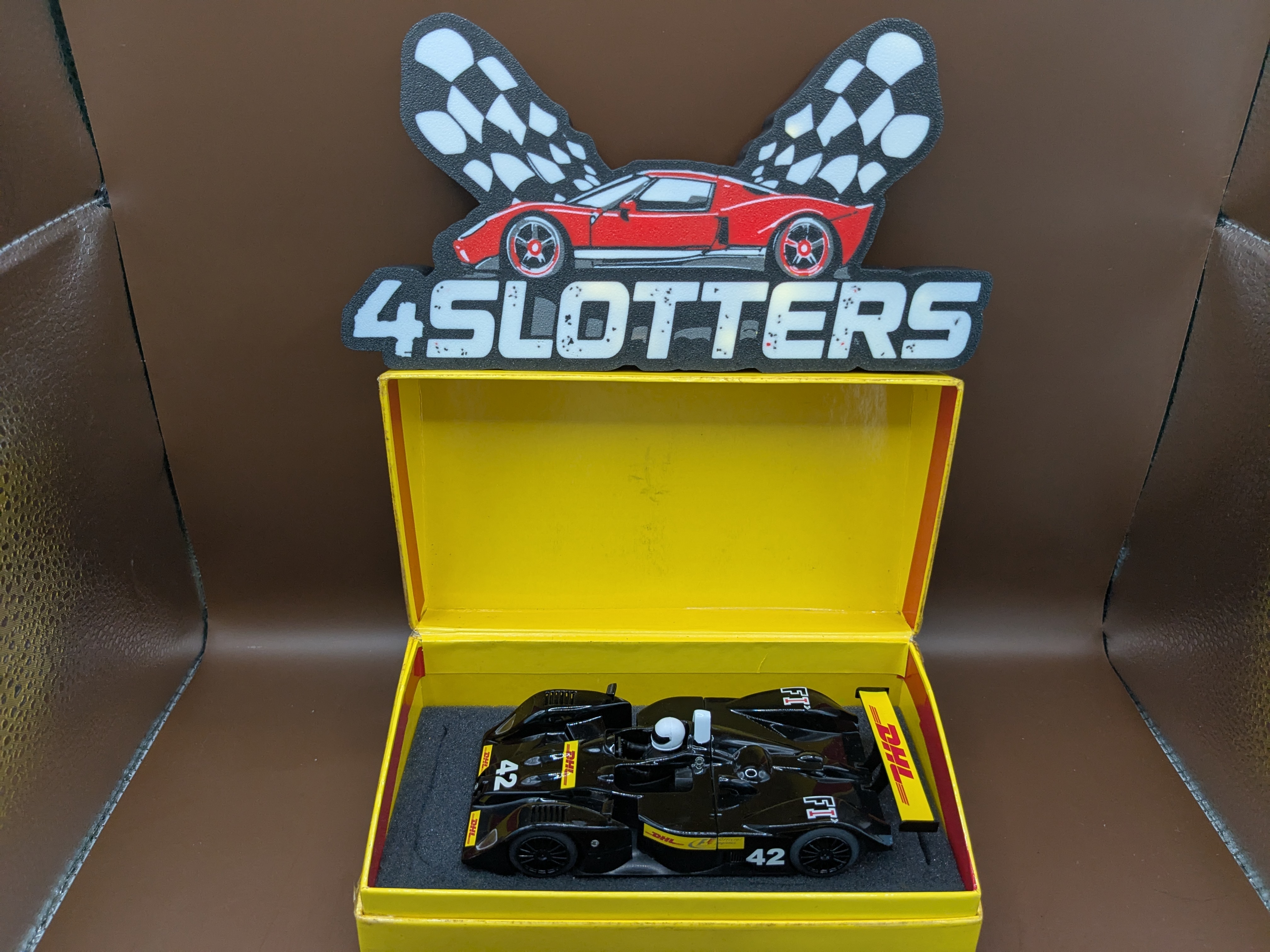 Scalextric/Superslot MG Lola #42 DHL DAY DEFINITE SPECIAL EDITION
