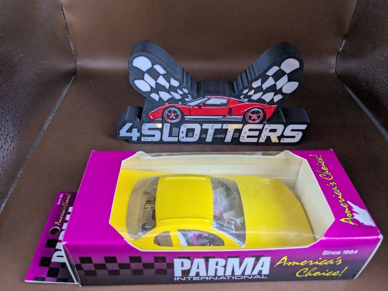 Parma 1/24 Flexi Complete Car with Running Gear Painted