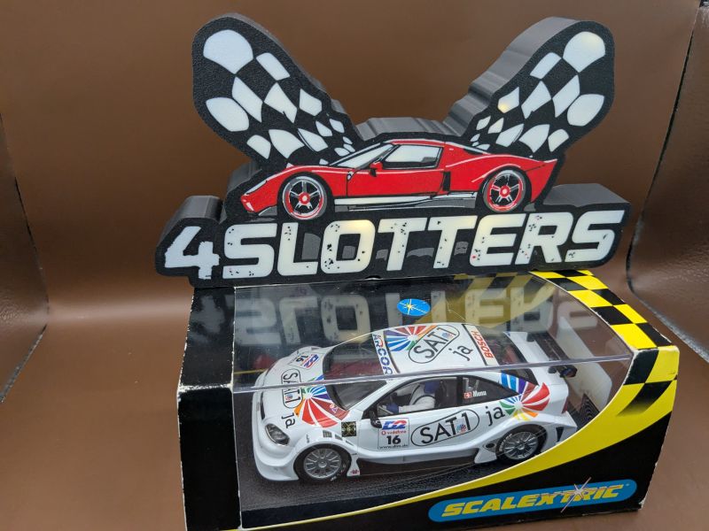 Scalextric Opel Astra V8 #16 SAT1 DTM