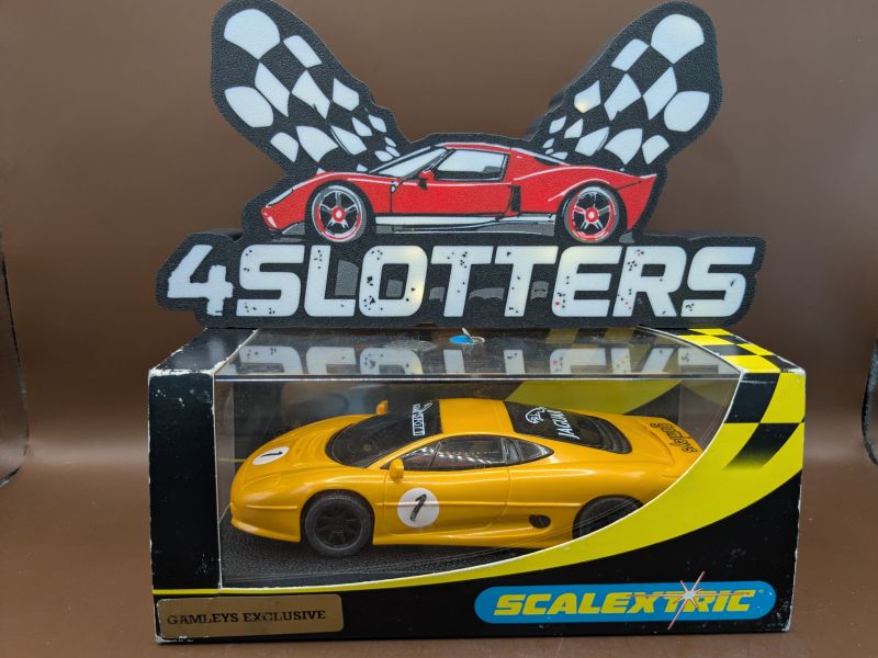Scalextric Jaguar XJ220 #1 Gamleys Exclusiv